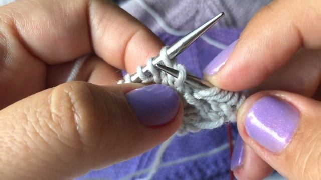 Шаль со средней линией спицами из пряжи Scheepjes Whirl. Мастер класс. Легко и просто! смотреть онлайн