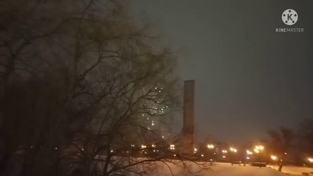 Детский парк г.Орел,салют,первый день нового года 2022 смотреть онлайн