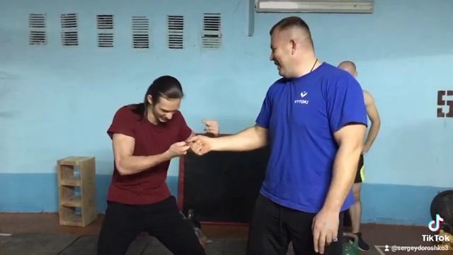 Упражнения для увеличения силы выносливости пальцев рук.#сила#пальцырук #выносливость#гиревик#зож смотреть онлайн