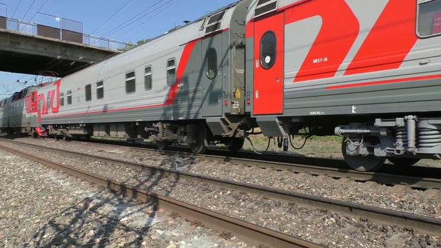 Электровоз ЧС7-067 с пассажирским поездом 118С Адлер-Самара смотреть онлайн