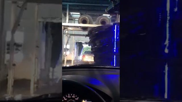 Car wash. Neon смотреть онлайн