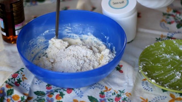 КЛАССИЧЕСКИЕ СЫРНИКИ ИЗ ТВОРОГА ⚫ Таша Топорова смотреть онлайн