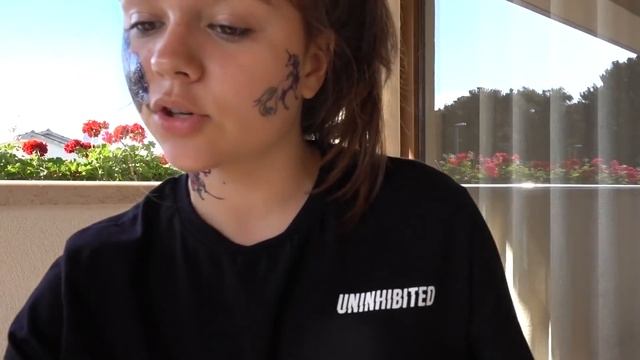 подписчики управляют моими татуировками/реакция прохожих смотреть онлайн