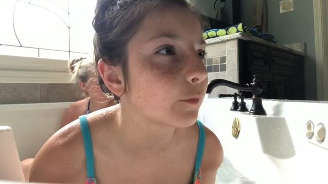 Ice cold bath challenge! смотреть онлайн