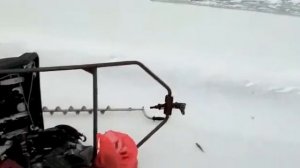 лов гольца мальмы зимой в Магадане