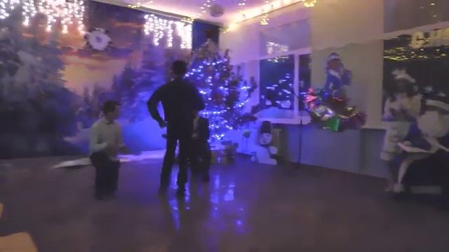 Новый год 2020 танец учащихся 8 А класса 1 смотреть онлайн