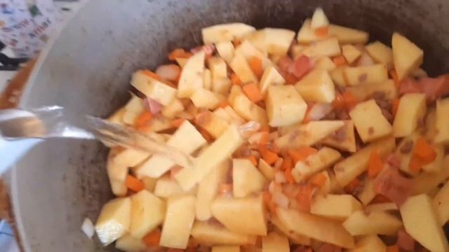 Суп с картошкой и колбасой//рецепт что приготовить// смотреть онлайн