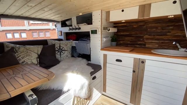 Toyota Proace DIY Campervan ROOMTOUR смотреть онлайн