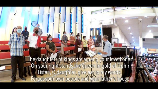 Psalm 44/45 On your right stands the queen, in garments of gold Assumption смотреть онлайн