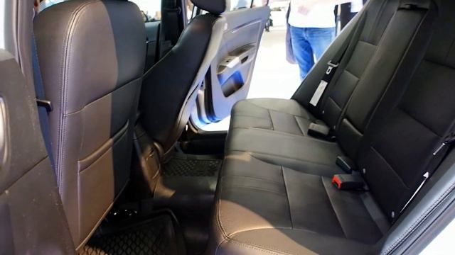 2014 Geely Emgrand EC7 - Exterior and Interior Walkaround смотреть онлайн