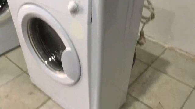 Стиральная машина Indesit WIUN81 смотреть онлайн