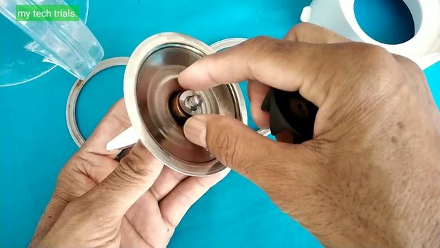 mixer / Juicer / blender jar cleaning and maintanance смотреть онлайн