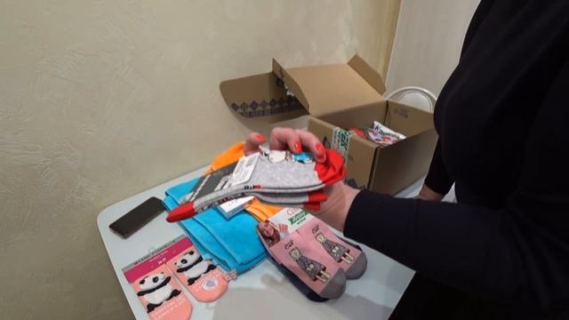 Посылка от Татьяны Зубенко из Беларуси. В гостях у Элизы и Лютика. смотреть онлайн