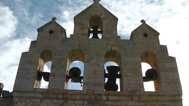 Cloches de l'église Notre-Dame-de-la-Mer des Saintes-Maries-de-la-Mer (plenum) смотреть онлайн