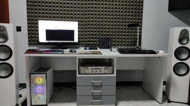 Monitor audio silver 500 with Marantz pm 6007 смотреть онлайн