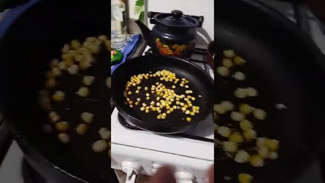 жарю кукурузу на скавородке 1 часть смотреть онлайн