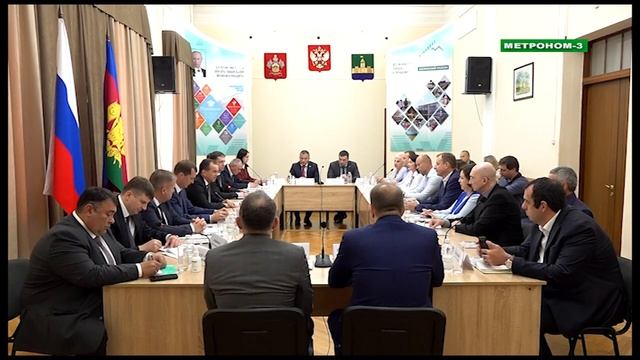 Губернатор края осмотрел цеха предприятия по изготовлению ремесленных сыров в Абинском районе смотреть онлайн