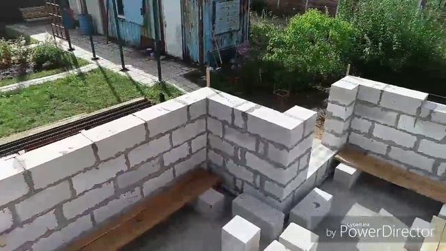 Кладка стен первого этажа Синергидома®