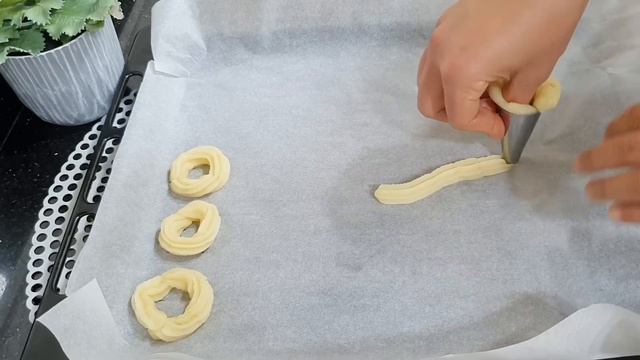 Solo farina e acqua calda e prepara questo dolce in 5 minuti ! Senza forno e Senza lievitazione смотреть онлайн