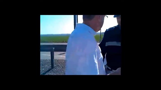 ГАИ Ясиноватой нарушают и убегают смотреть онлайн