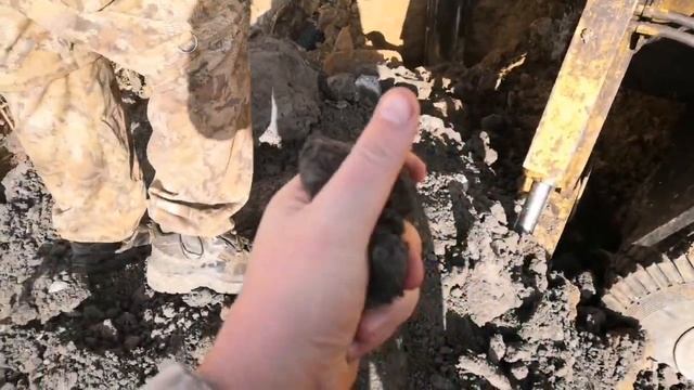 Буронабивные сваи глубиной 13 м в обводненных грунтах на участке на горе в Сочи. смотреть онлайн