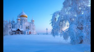 ЕВГЕНИЙ ЕВТУШЕНКО «ИДУТ БЕЛЫЕ СНЕГИ..»