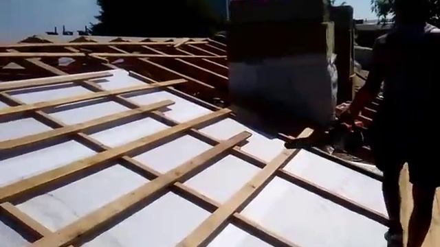 Бензопила STIHL на кровле смотреть онлайн