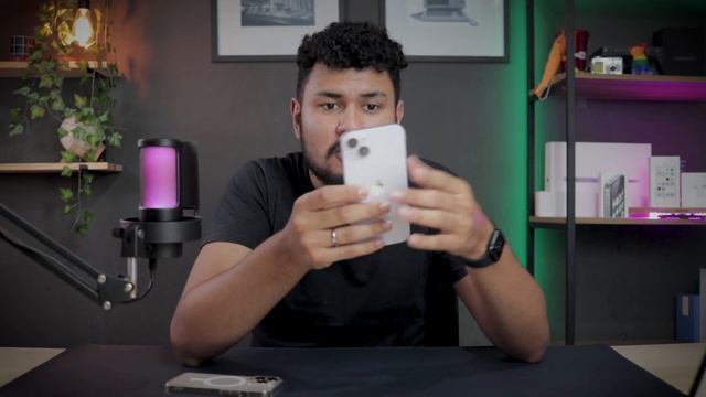 Adeus iPhone 13 pro? Testei o iPhone 14 Plus Grande Leve e a melhor AUTONOMIA de BATERIA que já vi смотреть онлайн