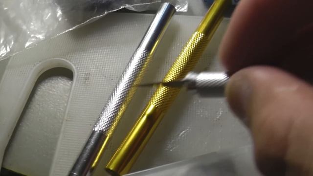 Модельный нож (скальпель со сменными лезвиями). Китайский и Olfa AK-4 смотреть онлайн