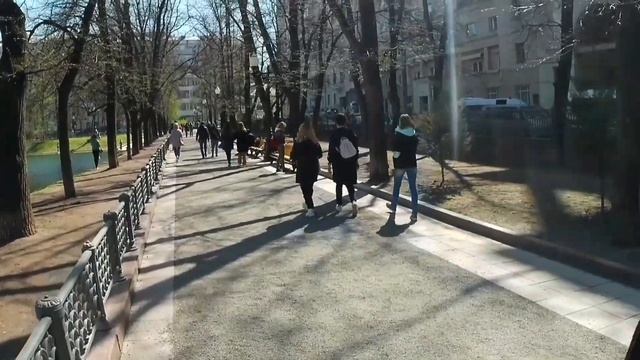 Москва. Булгаковский дом. Патриаршие пруды. Апрель 2023г. смотреть онлайн