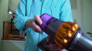 Dyson V15 Detect - How To Clean The Clear Bin & Cyclone