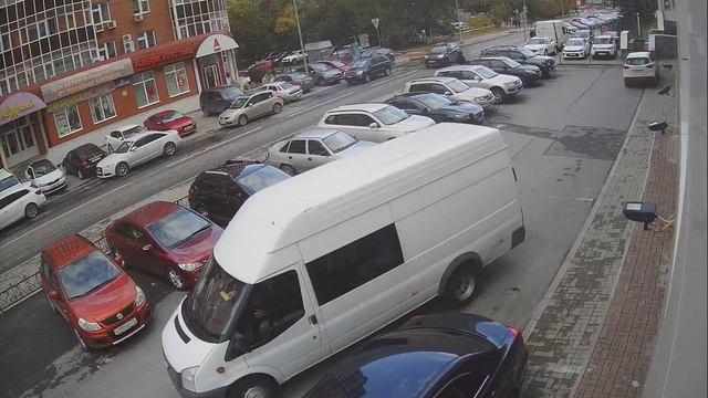 DS-T503 (B) (2.8 mm) HiWatch Купольная HD-TVI видеокамера Авто 2 смотреть онлайн