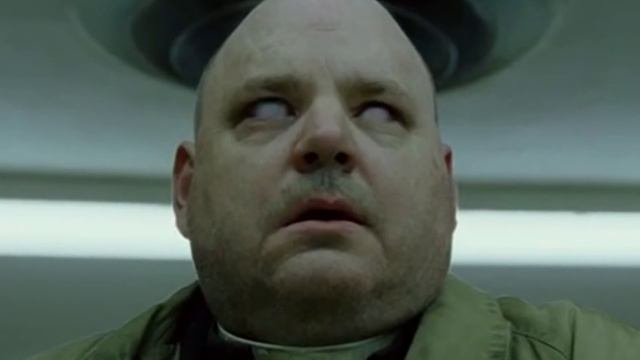 Экзорцист изгоняет демона, который пожирает девушку смотреть онлайн