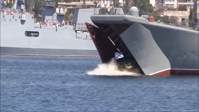 Russia Shows Off The World's Largest Black Sea Fleet смотреть онлайн