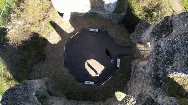 King Johns Castle - (Odiham Castle) DJI Mini 3 PRO смотреть онлайн