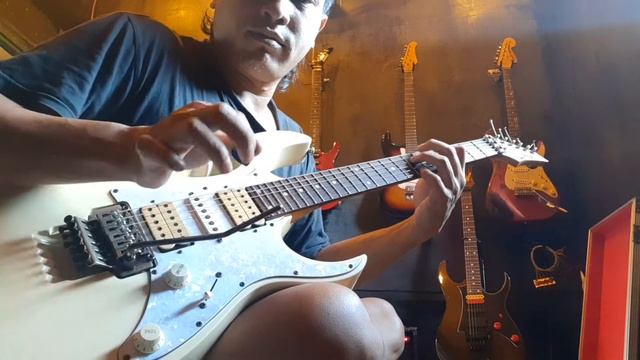 IBANEZ JEM JR ORIGINAL KOREA Cek sound basic смотреть онлайн