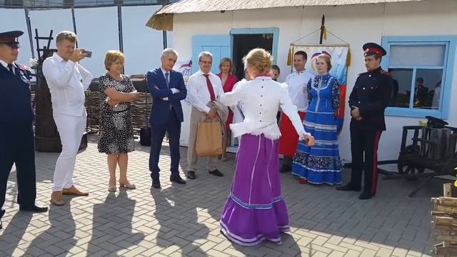 Казачка просто огонь!!!Смотреть всем!!! смотреть онлайн