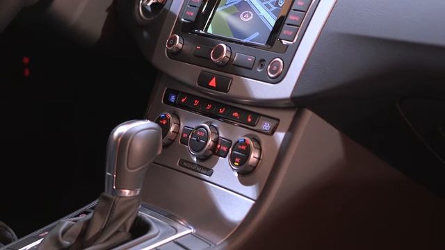 Volkswagen Passat CC Occasion 2.0 TDI 140 Ch Bluemotion Technology Carat DSG6 Blanc Candy