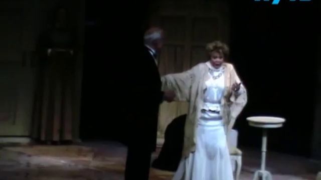 Смоляне посмотрели трансляцию спектакля «Вишневый сад» московского театра «Современник». смотреть онлайн