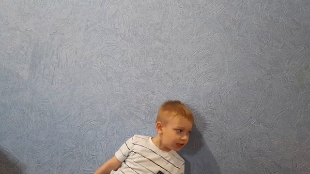 Денис. Стихотворение Мой весёлый звонкий мяч