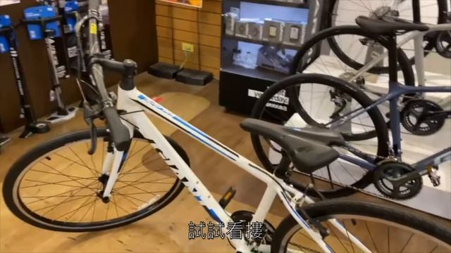 『 Vlog 』ep.1 最便宜的公路車 !？ GIANT ESCAPE 系列 挑戰高雄大熱天騎車去上班 смотреть онлайн