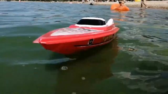 Радиоуправляемая лодка High Speed