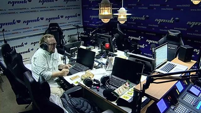 Подборка объявлений с сайтов знакомств смотреть онлайн