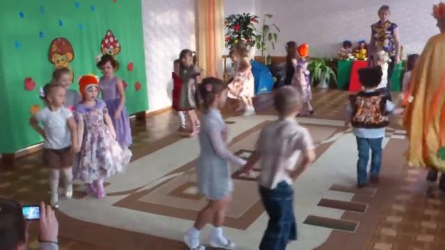 Утренник "Золотая осень". Сад 46 смотреть онлайн