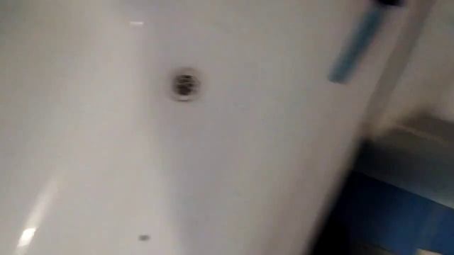 Ванна пьет мою воду без разрешения! смотреть онлайн