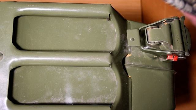Как ПЛОТНО закрыть канистру с бензином (часть-2) смотреть онлайн