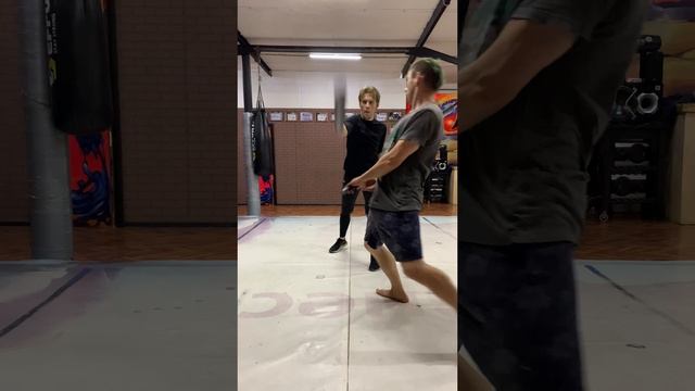 Кто кому даст по голове / Knocking on the Head смотреть онлайн