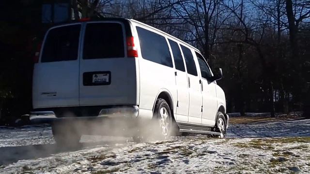 2014 Chevrolet Express AWD & G80 Eaton Locker in shallow snow смотреть онлайн