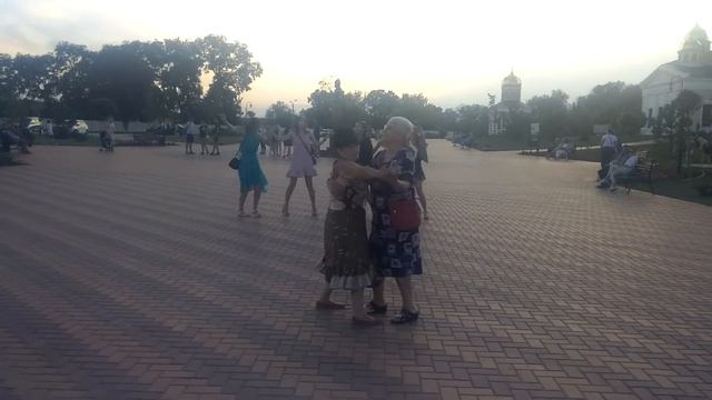 Танцы в парке Невского Мелодии Бендерских парков 08 25 2020 ч 2 смотреть онлайн