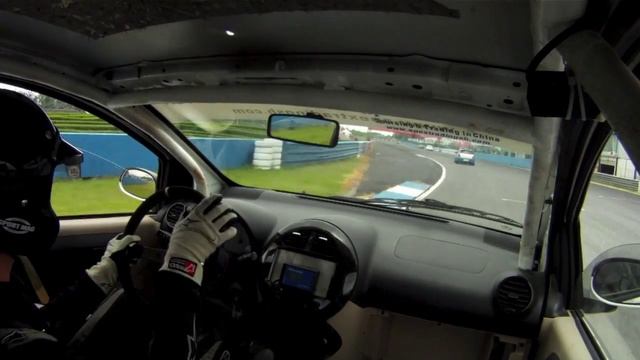 Tianma Lunjia with Geely Panda - August 2011 смотреть онлайн